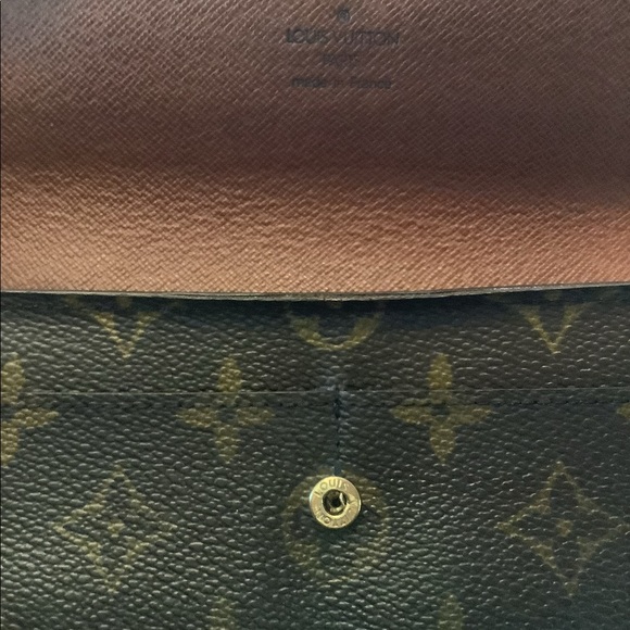 Authentic LV Sarah long wallet - Picture 10 of 10